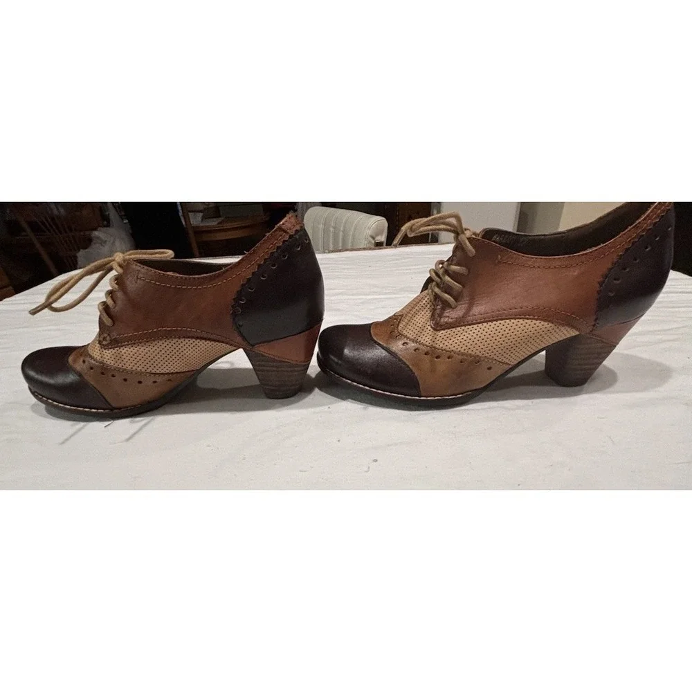 L'Ariste Spring Stop Hand Painted Bardot Leather Oxford Pumps Size 37